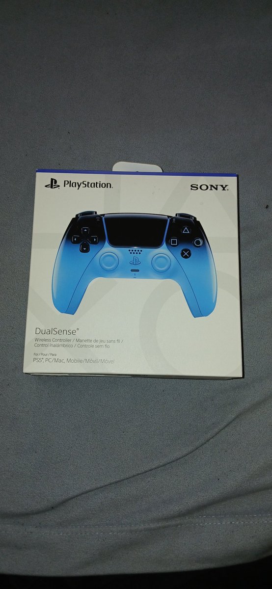 PuffyBenjamin's tweet photo. 2 weeks ago, I got the Hyperpop Blue PS5 Controller along with a Blue Glow in the Dark Controller Skin. Last week Friday, I got the @KontrolFreek Frozen Inferno Thumbsticks. I have to say that these looks cold 🎮 🥶 https://t.co/RrvSyTaOeO