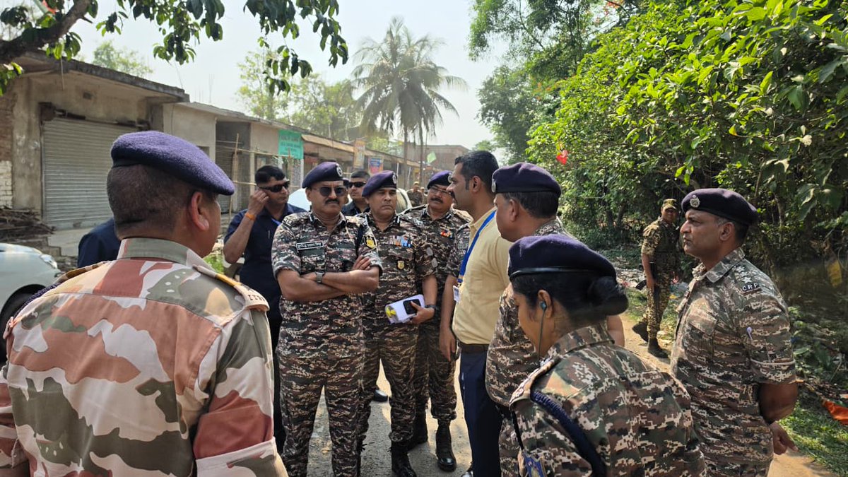 Ensuring peace and public safety ahead of the elections.

​DG #CRPF, Shri <a href="/gpsinghips/">GP Singh</a>, visited Antla in Mohanpur, West Medinipur today following yesterday’s group clashes. Local police have been advised to arrest all individuals involved in violence and arson.
​The visit aimed to