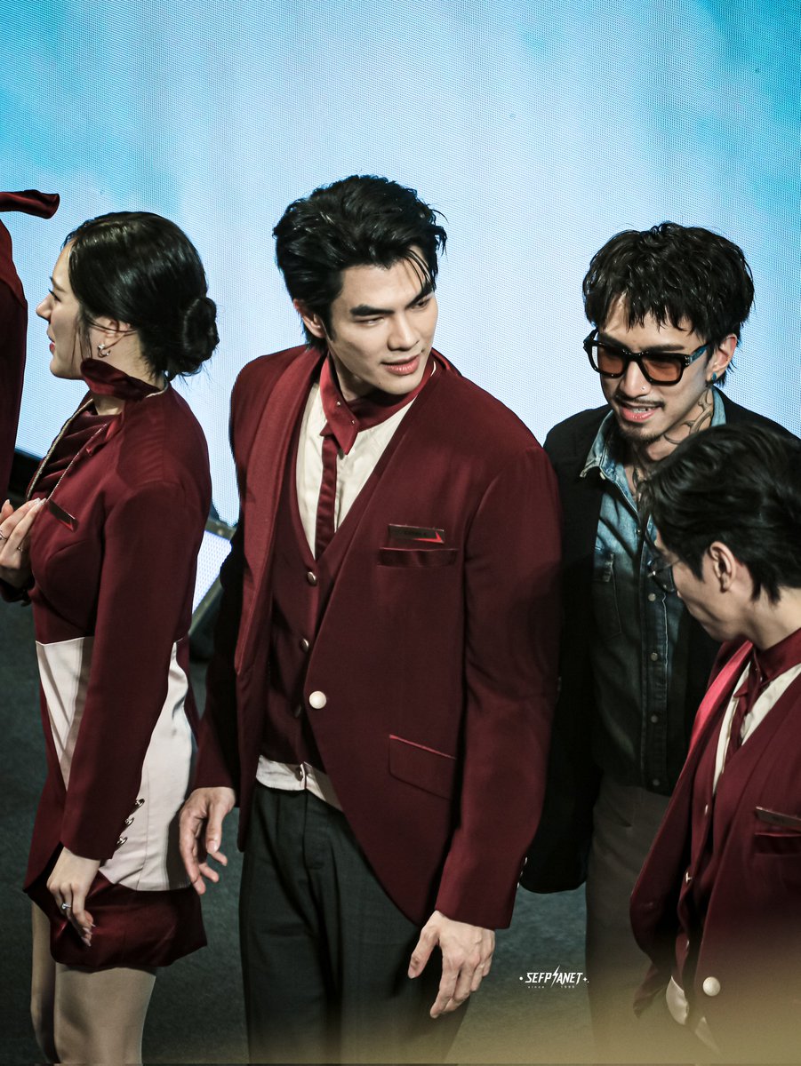 ฮีพี่มายก็หล่อตลอด 🙂

MILE BACK WITH JETLAG2 

<a href="/milephakphum/">mile phakphum</a> 
#PressConJetlag2 
#MilePhakphum

ᙏ̤̫ ꒰ #Siphoonpic ꒱ ❤︎