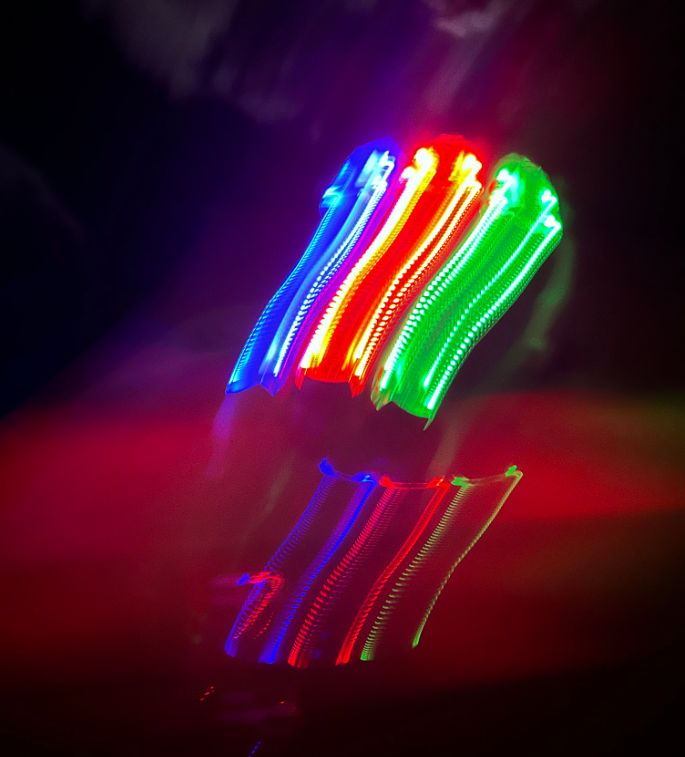 somogear's tweet image. Your signal is your signature. 

In the chaos of the dark, light isn't just about seeing—it’s about being known. It’s the invisible thread that keeps a team together when everything else is stripped away.

#Tacticalgear #helmetlight #SignalPurity #SomoGear  #Airsoft #helstar6