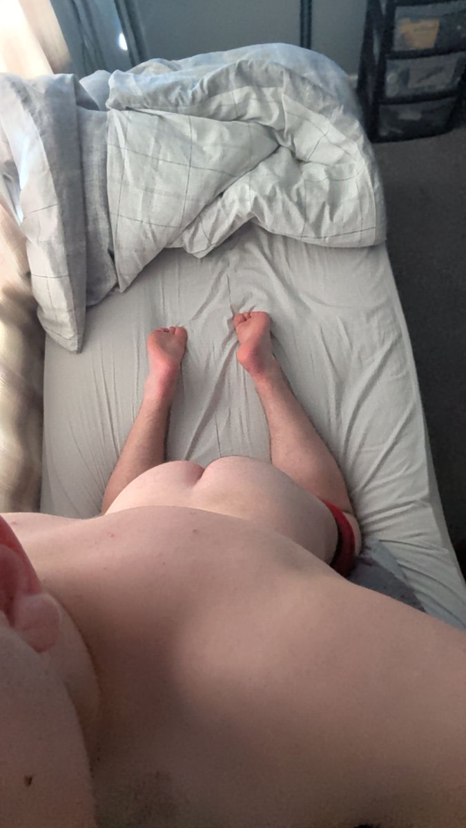 grindall18's tweet photo. Ready to be pounded 😈😈 https://t.co/IsCKJvuCPY