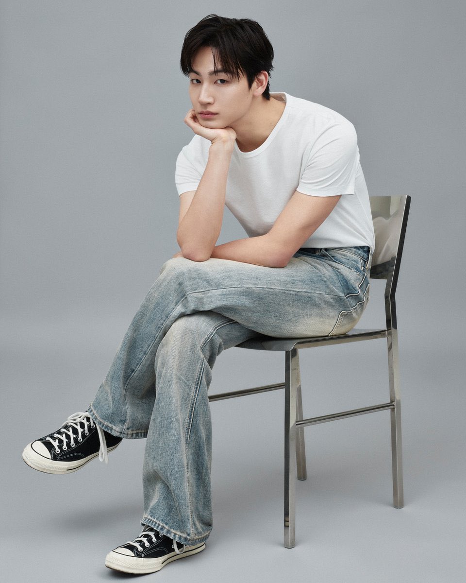 GOT7’s JAY B (<a href="/defjaybkr/">JAY B</a> ) changed his profile picture on twitter.