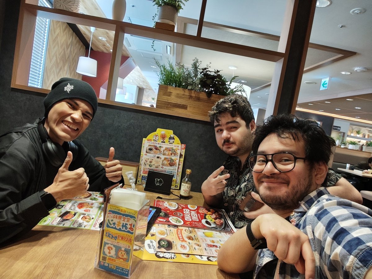 TCG_Wybee's tweet photo. Feels so weird being back to society after such a trip, had lots of fun meeting old friends and making new ones.
On an extra note I wish Elo would be back since I think I'm Germany Rank 2 after the event and would be nice to look at it 
#fabtcg https://t.co/Uzotp9txrG