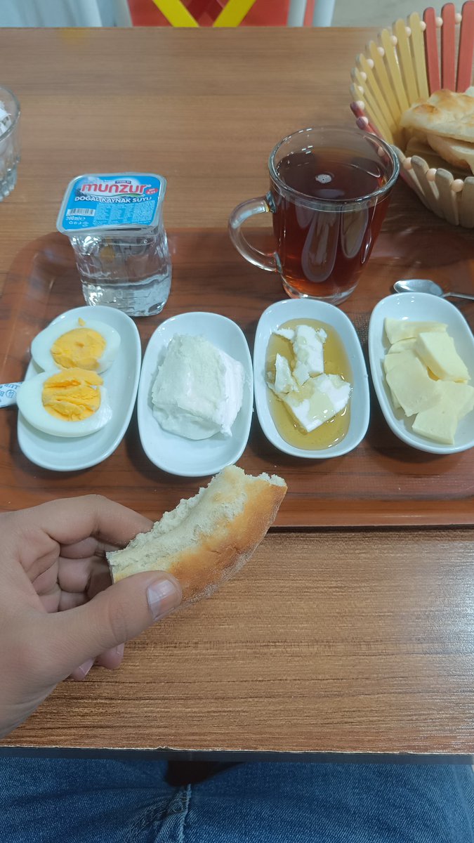 Benim için kahvaltı saati yeni başlıyor