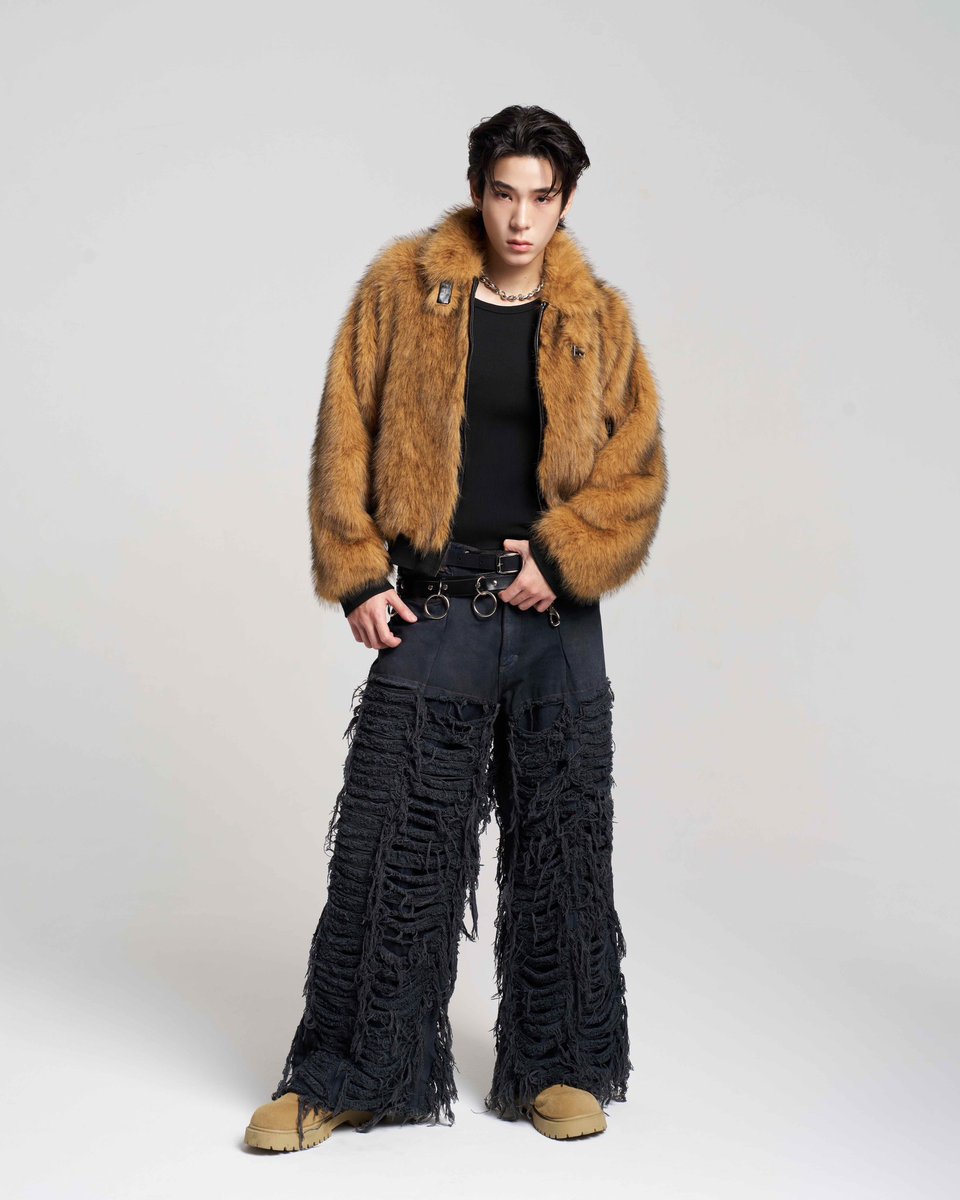 Hello Asian tweet media