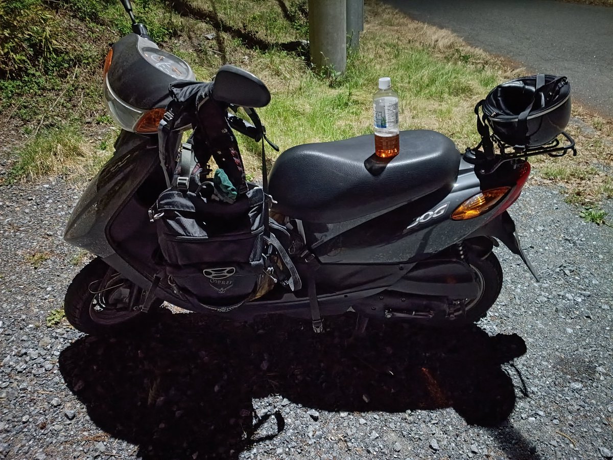 場所が良かったのか時間が良かったのかタックルが良かったのか。
15時以降はアタリ多数。3.6の竿にフライライン、0.8ハリス、16番のクジャクのボディに白いハックルのなんちゃって普通毛針。ハックルにマメにゼリー状のフロータント付けて浮くようにしますた。
ありがとうございました！