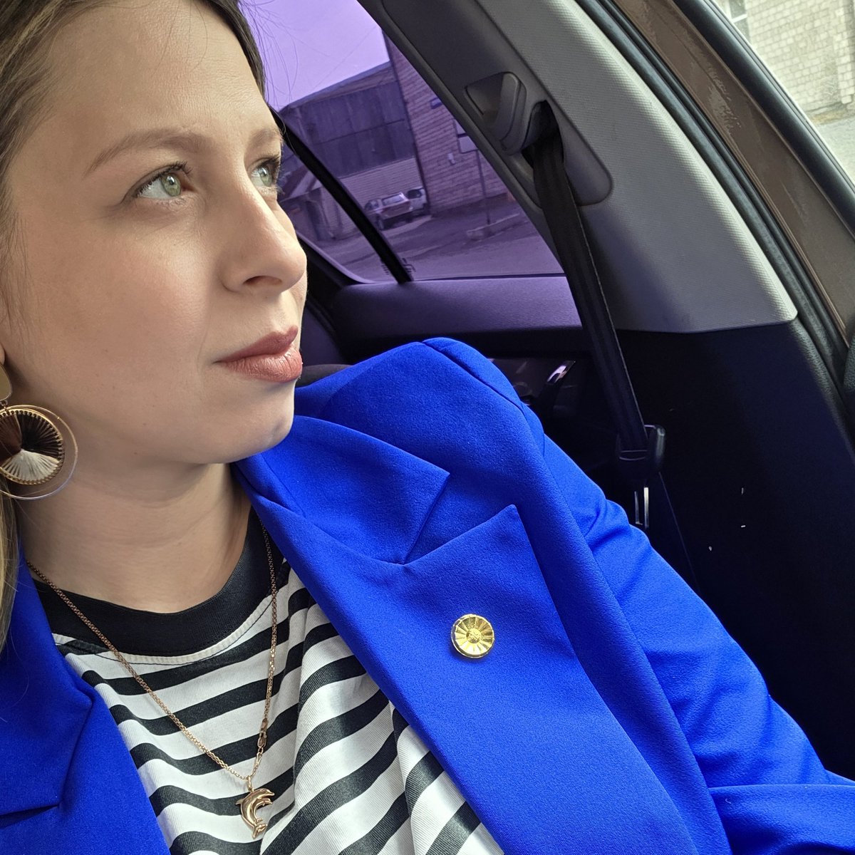 Смотрите какой у меня значок, как у Феникса Райта)
Это проверка активности, а то в последнее время чувствую, что Х-итер меня минорит