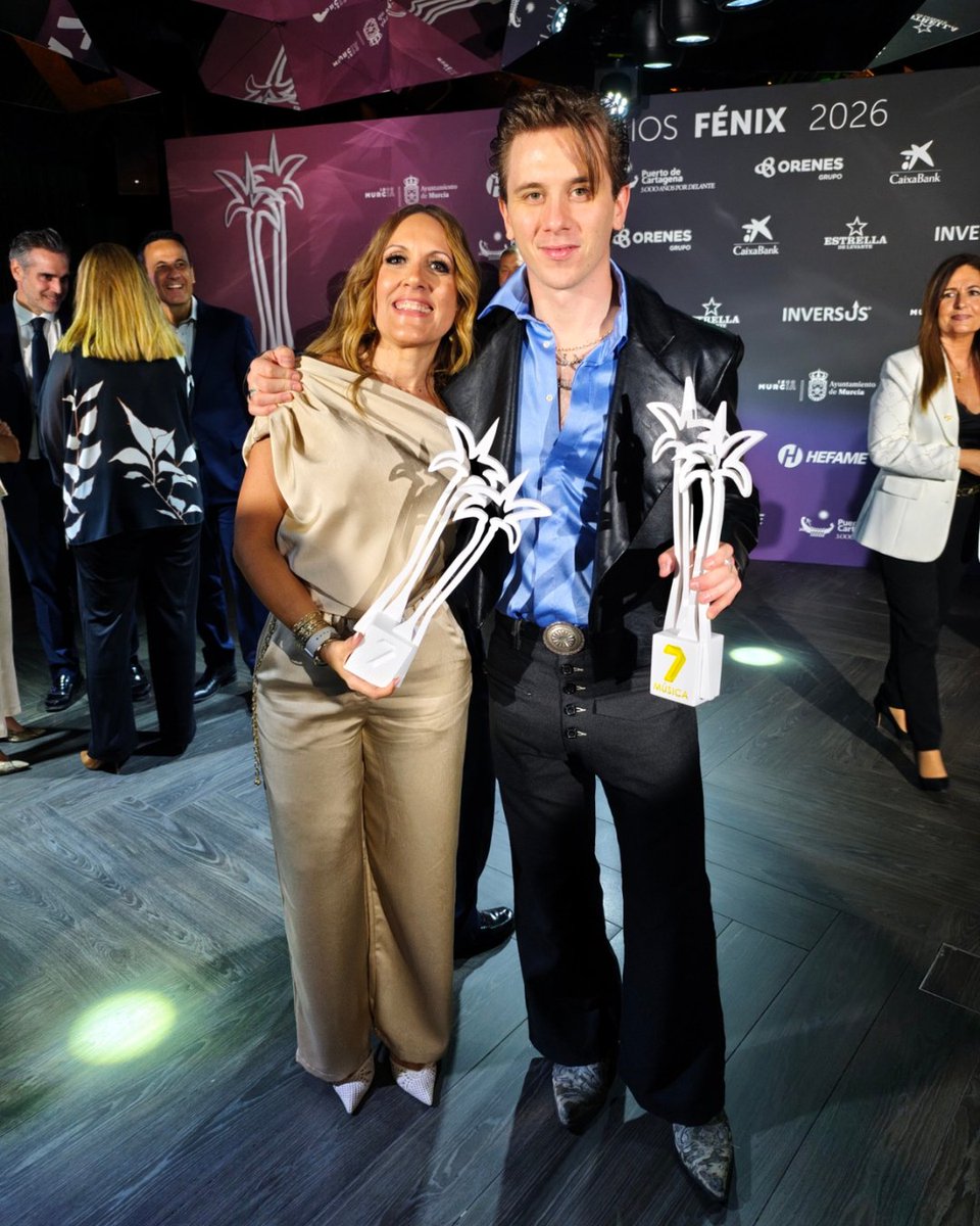 Asteamur's tweet image. 🏆 ¡Recibimos el #PremioFénix de Sociedad 2026 de @la7tele! 🏆

De la mano de @PuertodeCtg, vivimos un momento muy especial: el reconocimiento a más de 15 años de trabajo acompañando y mejorando la calidad de vida de las personas con #TEA y sus familias en la #RegióndeMurcia 💙