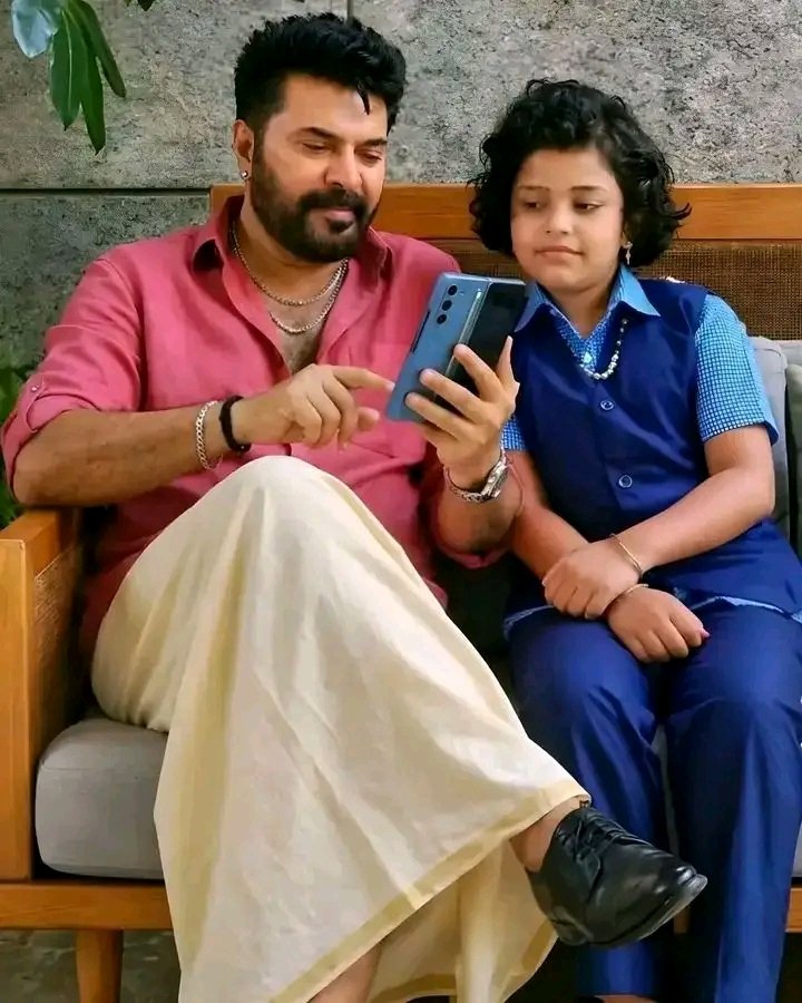 Ananthuavj's tweet image. ഹുയ്യോ ലുക്കിന്റെ കാര്യത്തിൽ ഇങ്ങേർ ഇപ്പോഴും...!! 🔥🤌

Latest ❤️🔥

ഇജ്ജാതി റേഞ്ച് ആണ് ഇങ്ങേർ⭐️🔥
അസുഖം ഒക്കെ വന്നത് കാരണം ഇനി ആ പഴയ എനർജി, ലൂക്ക് ഒന്നും കാണില്ല എന്ന് വിചാരിച്ചു നിന്നിടത്തു നിന്ന് ഇജ്ജാതി ഒരു Comeback❤️🔥

#Mammootty