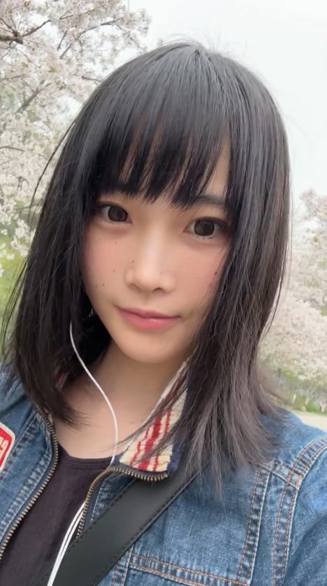 ろこ tweet media