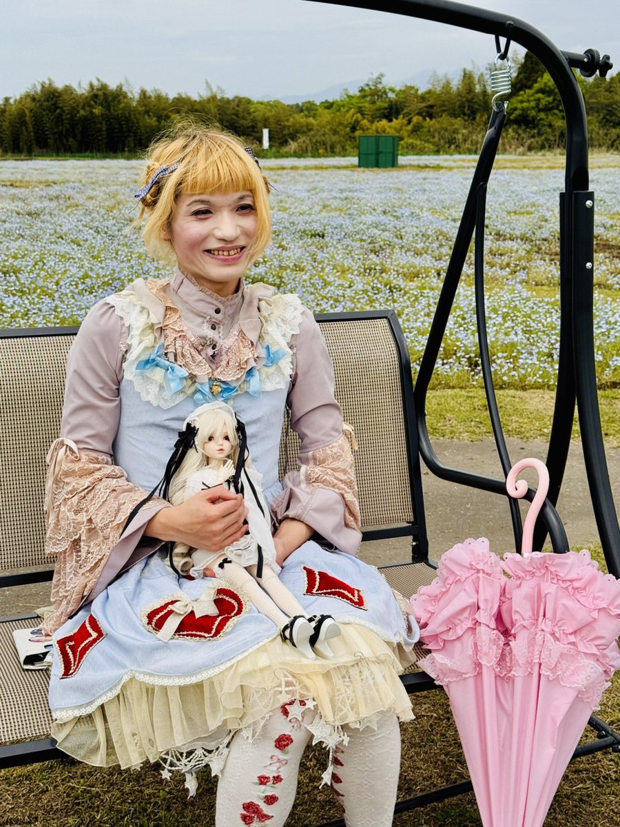 njuUWcXCg7OfnO9's tweet image. #うちの子かわいい
#ロリィタ
#BABY
#甘ロリ
ベイビー甘ロリサックスにて
都城市南部ふれあい広場にてネモフィラ
の花とラクラスお姉ちゃんと撮影^_^
ミヤリンベイビーコーデベイビーの日傘
かわいいすぎる、ラクラスお姉ちゃんも
かわいいすぎる。
りんごひめさんのphoton技術も素敵😄😄