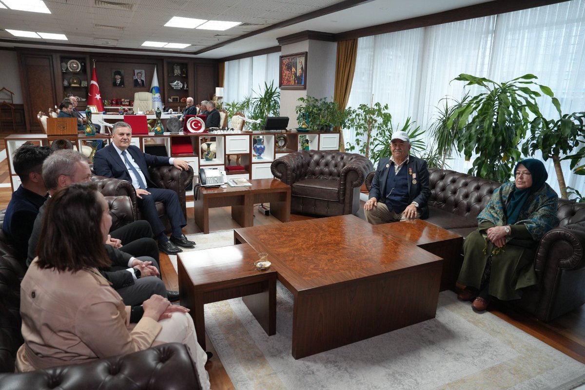 avbakidemirbas's tweet image. Kıymetli gazimiz Ahmet Kurucan’ı makamımızda ağırladık.

Vatanımız için gösterdiği fedakârlık ve kahramanlık bizler için her zaman gurur kaynağıdır.

Gazilerimizin yanında olmaya, onların emanetine sahip çıkmaya devam edeceğiz.

#Çubuk #ÇubukBelediyesi #Gazi #Vefa