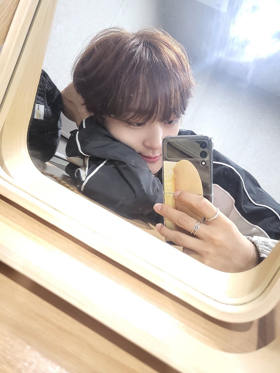 하느리 tweet media
