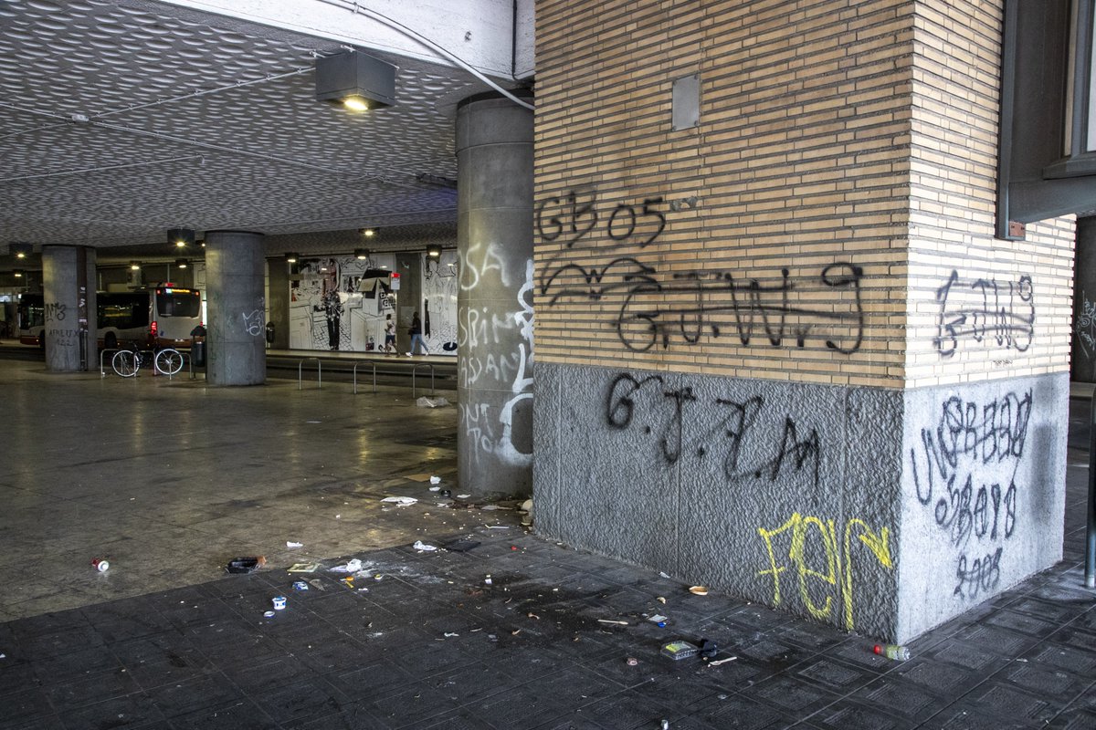 ViribusUnitis83's tweet photo. Le quartier de la gare du midi c'est le pire downfall de toute l'histoire de Bruxelles mdr https://t.co/XccExJQuTp