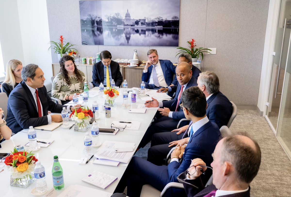 syedmahmood's tweet image. #Technological disruptions, #geopolitical shifts and evolving consumers mean past business playbooks no longer apply. In an era of rapidly changing #global #trade, what distinguishes businesses that are staying ahead of the curve from others who are falling behind? #GSPLeadership