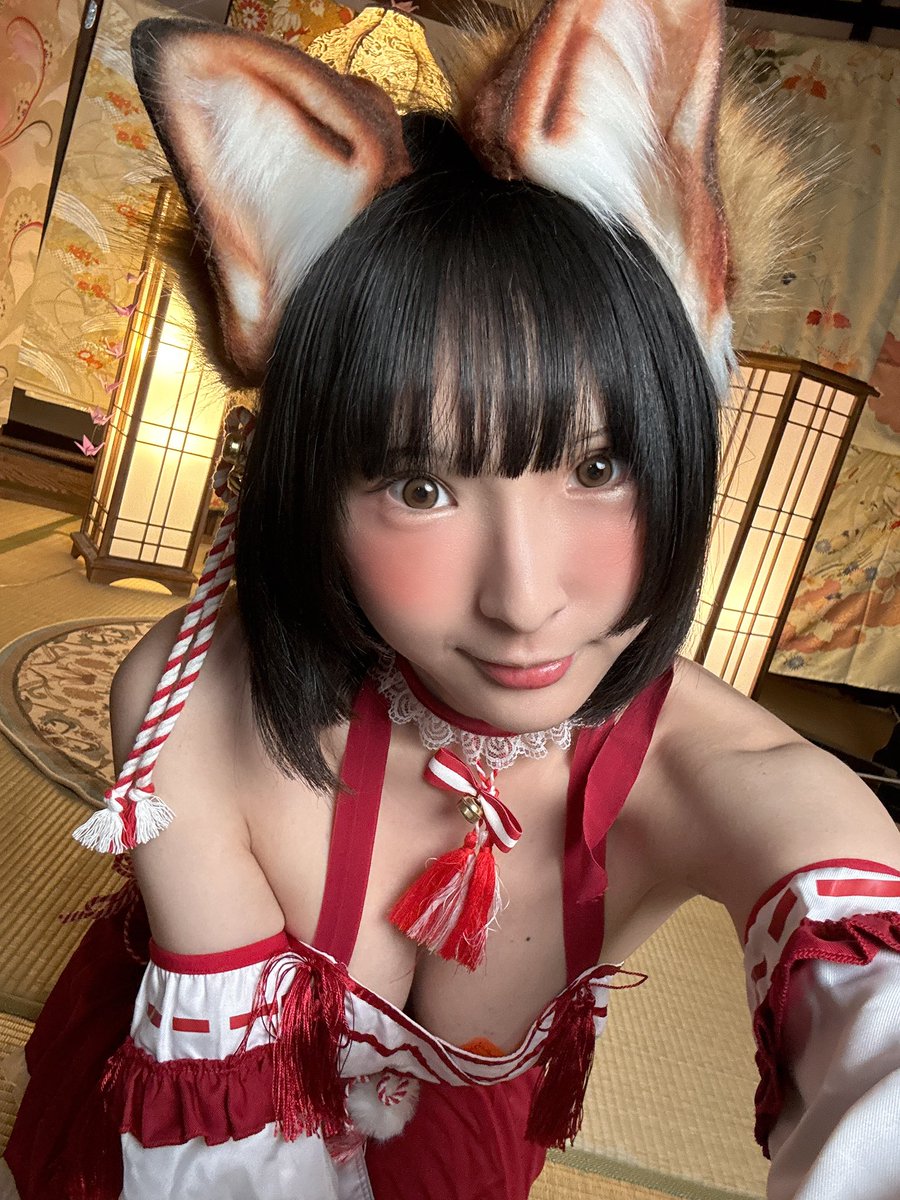 みみこ tweet media