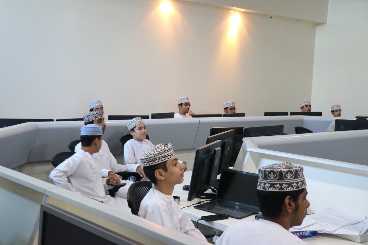 IMCOofficial's tweet image. IMCO hosted students from Sohar &amp;amp; Sheikh Khalfan bin Jamil Schools in collaboration with Sohar Parents Council 🌟 Campus tour, program intro &amp;amp; counselling exhibition made it an engaging visit. #IMCO #CampusVisit #StudentExperience