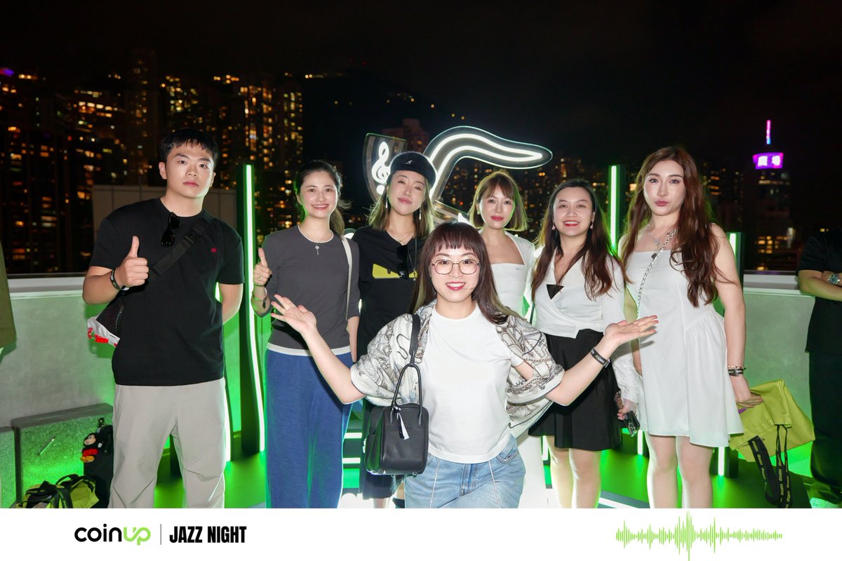 CoinUp.io tweet media