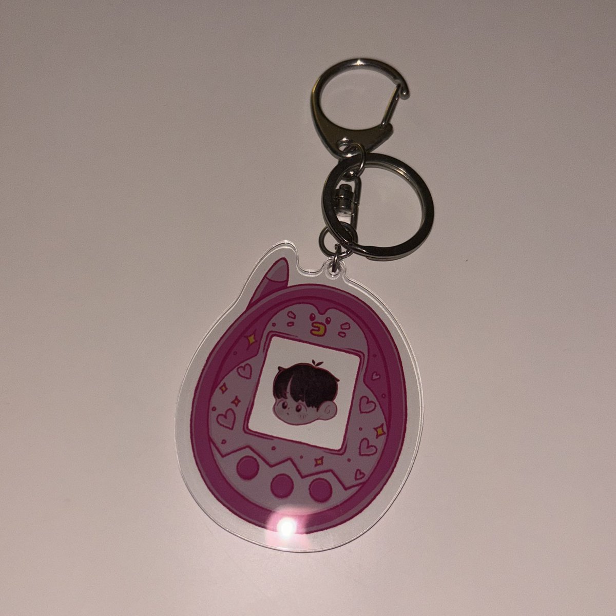 cocogeorae's tweet photo. 성훈 다마고치 키링 양도합니다

0.3

엔하이픈 성훈 굿즈 비공굿 양도 포카 wts enhypen sunghoon keyring https://t.co/HBPmkuvJsw
