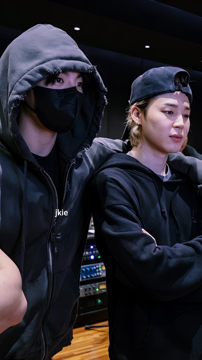 97Jungukk's tweet photo. (⁠๑⁠˙⁠❥⁠˙⁠๑⁠) https://t.co/fZlKLsgoBB