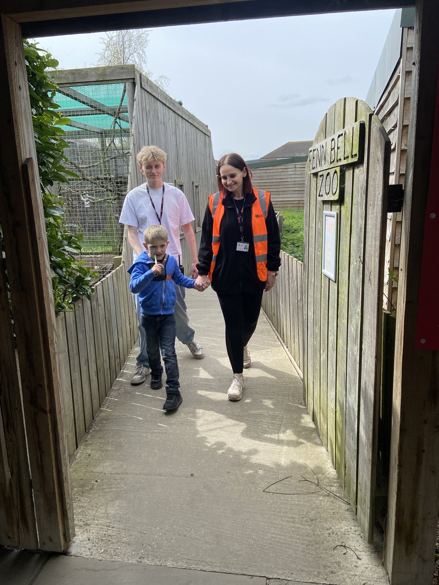 RivermeadROCC's tweet image. Our Easter break at Hoo was full of brilliant moments. We enjoyed fantastic off‑site visits to Fenn Bell Zoo and Shorne Woods, giving everyone the chance to explore and have fun together. A brilliant way to spend the half term. 🧡🖤 @RivermeadCEO @RITDeputyCEO #SEND #Respite