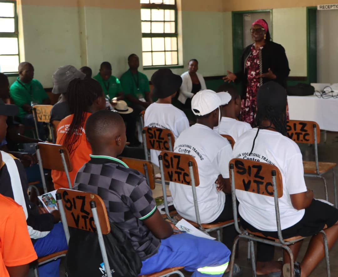 SkillsAuditDvt's tweet image. Scenes from our skills outreach workshop at Sizinda Vocational Training Centre in Bulawayo, where our PS, Ambassador @RudoChitiga urged youths to acquire and utilise technical skills for national development

#entrepreneurship #skillsthatpaythebills #vision2030skills #zitf2026