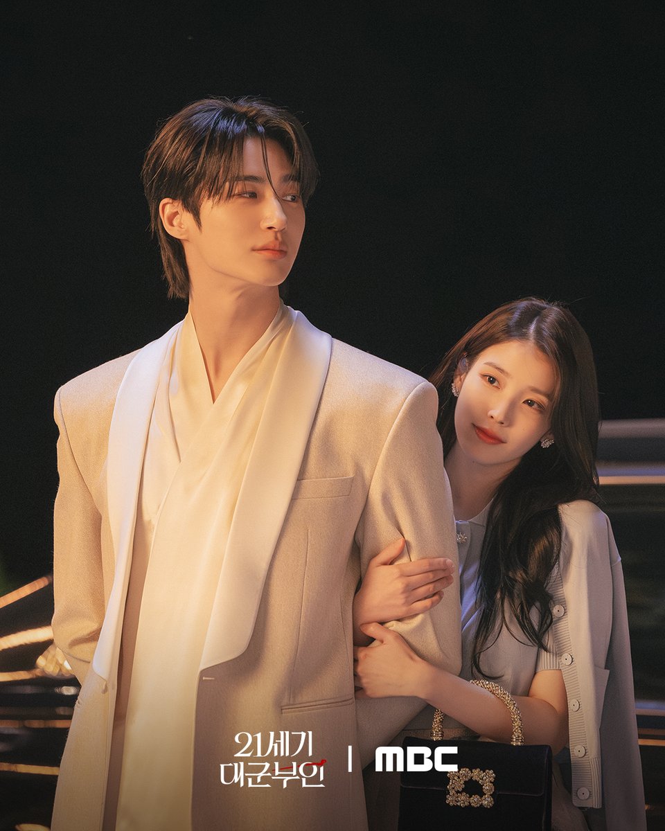 완성커플에게 위기는 기회일 뿐!
결혼까지 속전속결 가보자고❤️‍🔥

#21세기대군부인
금토 밤 9시 50분 MBC 방송

#아이유 #변우석 #노상현 #공승연
#21세기대군부인 #MBC금토드라마
#mbcdrama #MBC