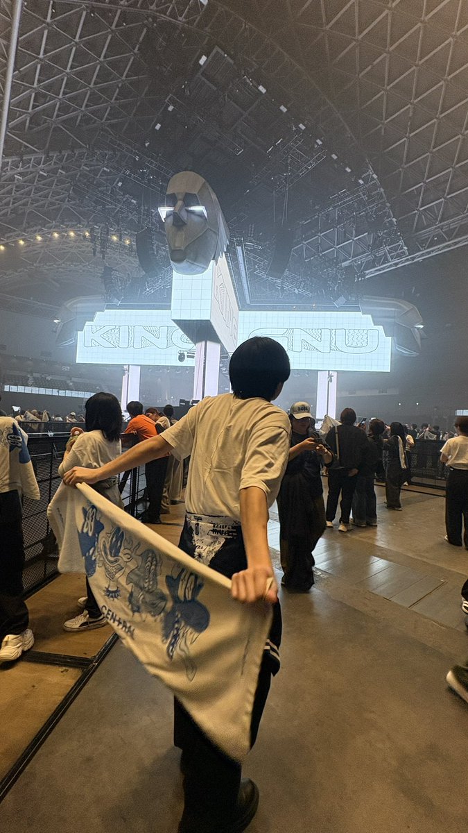 XUUOFFICIAL's tweet photo. 🍜 https://t.co/sDh5L2SJBS