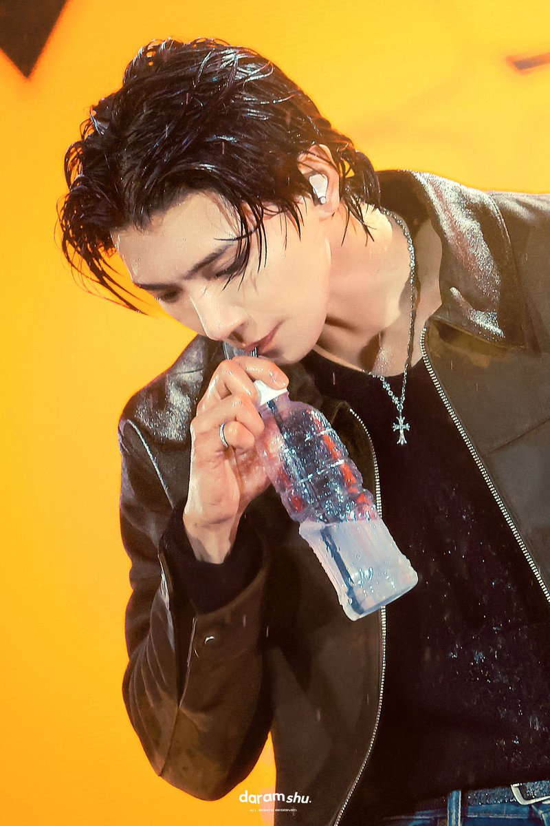 aną⋆🦌 tweet media