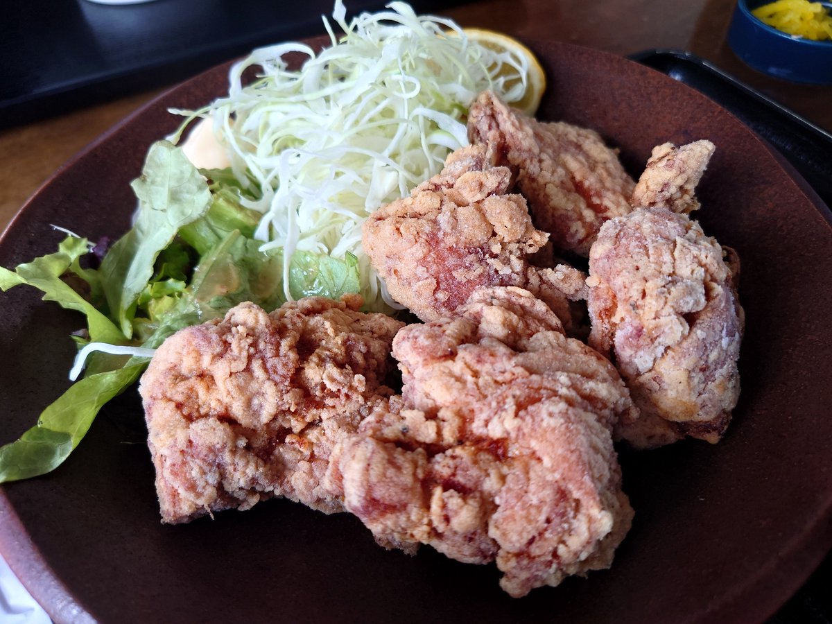 NF_musashi's tweet photo. お久しぶりの椎の木湖
食堂とら吉のメシは相変わらず最高でございます👍️
12尺チョーチン両ダンゴ→8尺メーターセットで21枚
短竿もっと修行します👊
#椎の木湖
#ヘラブナ釣り https://t.co/iOPufFG1TF
