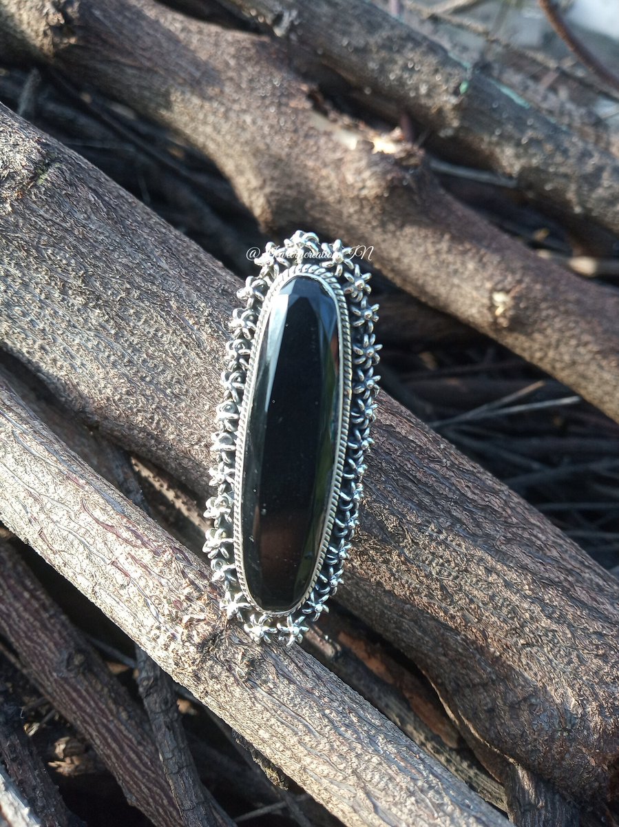 jewelrycreatio1's tweet photo. Black Onyx Ring,92.5% Sterling Silver,Vintage Ring,Black Onyx Jewelry,Long Ring,December Birthstone,Artisan Ring,Dainty Ring,Boho Style Ring
Buy At:
https://t.co/bOj8tQ4OXd
#Naturalonyxring #Blackstonering #Statementring #Vintagering #Genuineonyxring #Bohoring #Giftforlover https://t.co/nDKh1CzWyW