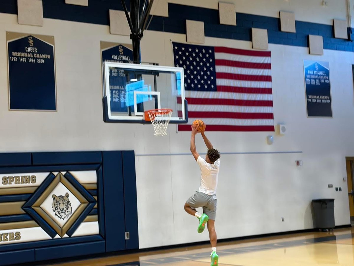 ShadySpringbasketball tweet media