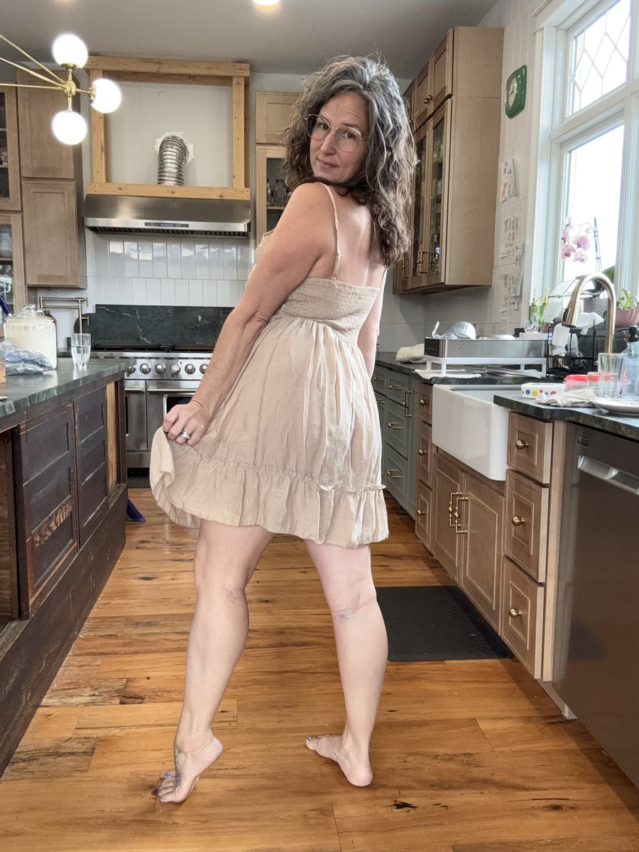 Foxy Laineymarie tweet media