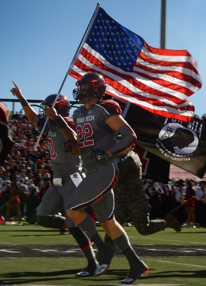 🇺🇸  If any parent is wondering where to send their kid to college, may I present to you one of the only campuses in America that has a university chancellor with patriotic balls:

Texas Tech University's new Chancellor Brandon Creighton is ending the LGBTQ/gender-bending courses