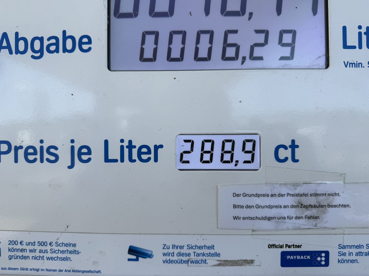 DE šodien uz bāņa tāda cena 100ajam benzīnam, pilsētās par 40 - 70 centiem litrā lētāk. Bet ir to vērts, var vismaz normāli pakurināt tos beigtos dinozaurus uz bāņa.
