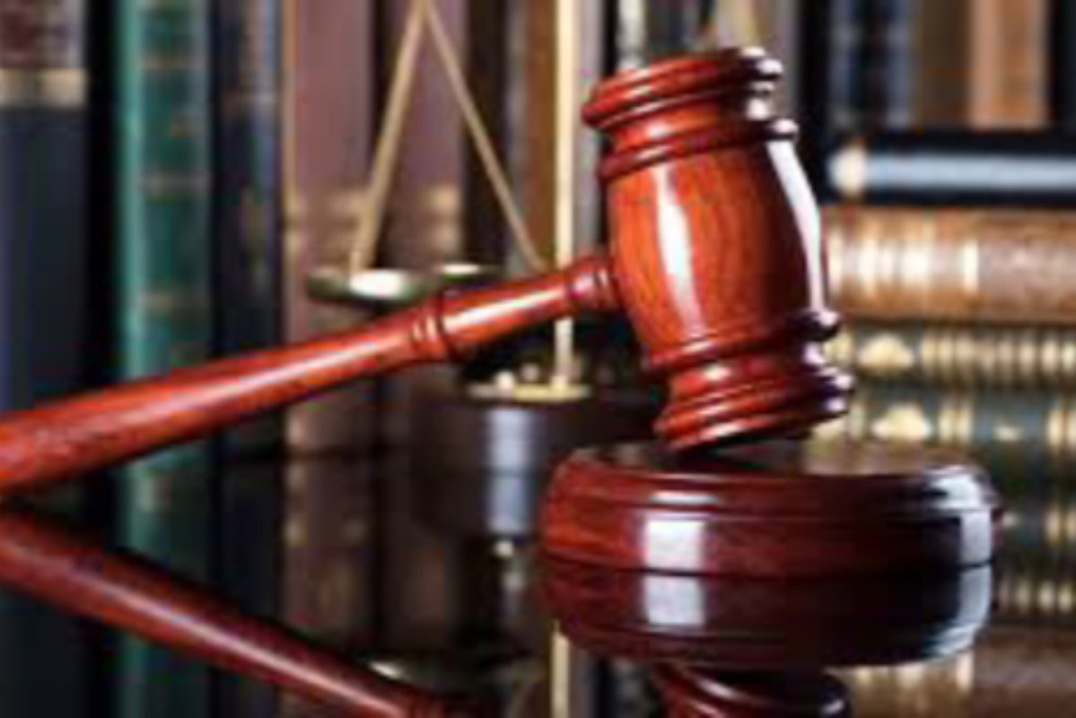 qubesmagazine's tweet image. Man pleads guilty to $50M US fraud case 😳
A shocking international scam case linked to Nigeria.

Read more 👉 bit.ly/3YHHl0a

#Fraud #EFCC #Nigeria #CrimeNews #BreakingNews #Naija #TrendingNow #Scam