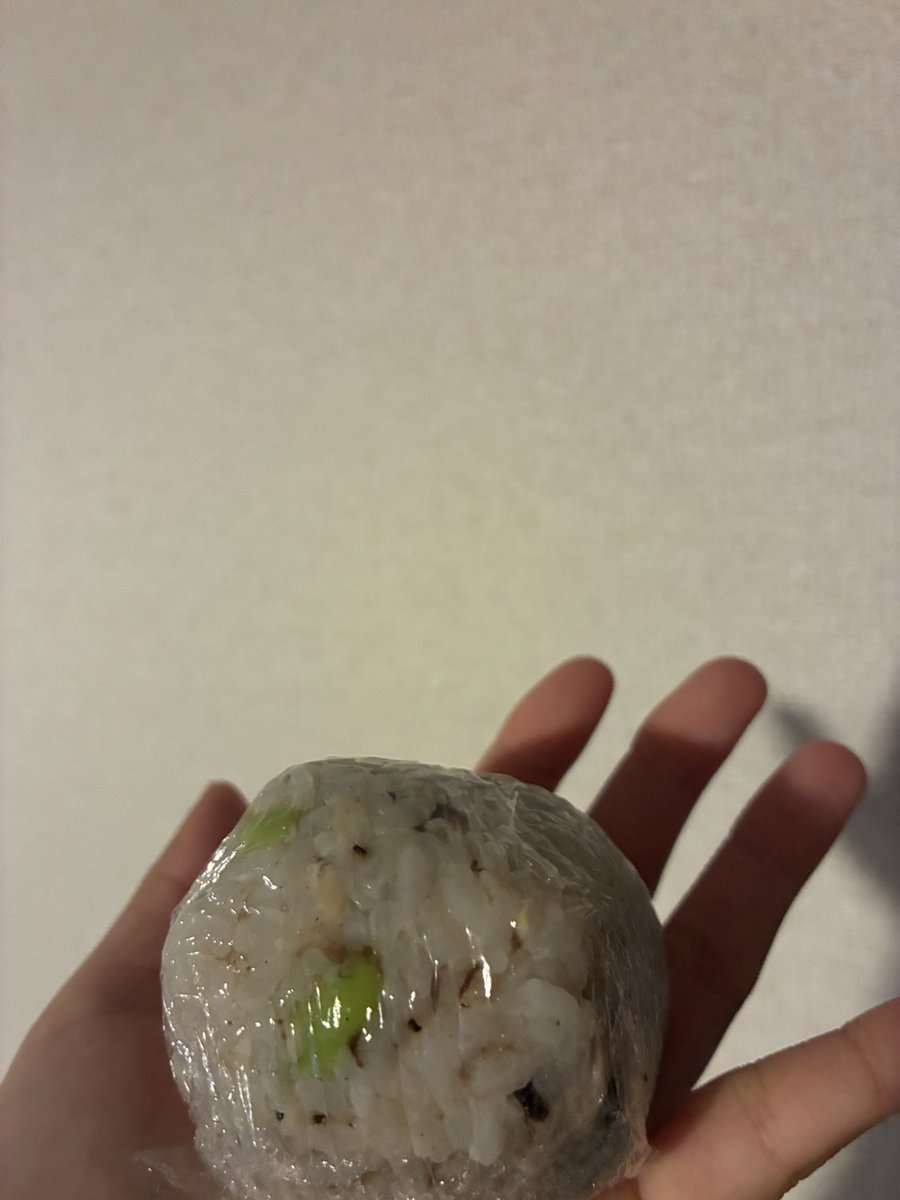 モ ナ カ 。 tweet media