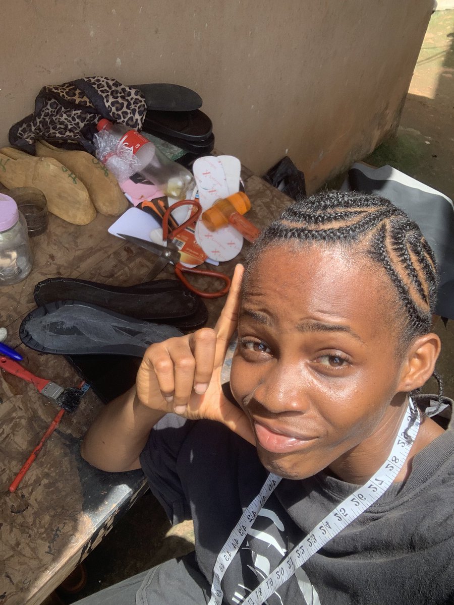 Victory Handy 👡 tweet media