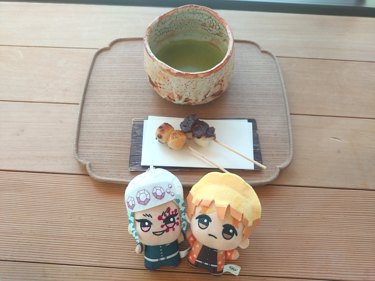 ふぉろわー、にんげんが退勤しました。

きょうはいろいろあって、もりもりざんぎょうして、つかれたみたいです。
おなかもぺこぺこなので、おだんごでめしてろしてやりましょう🍡