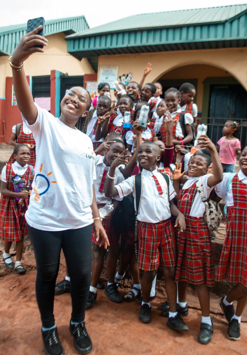 commonwealthsec's tweet photo. 🌍 This #EarthDay, meet Stanley Anigbogu, Nigerian innovator and 2025 Commonwealth Young Person of the Year.

💡 His company LightEd turns plastic waste into solar charging stations, bringing clean energy to 10,000+ refugees in Africa.

🔗 Read his story: https://t.co/A5l5j8sYFq https://t.co/D91UWluRPO