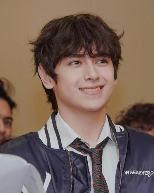 K1_always's tweet photo. LEGIT POGI PERKS! He can cover, partially cover or expose his forehead, yet still look as handsome as he is. Hindi lang "no bad angle", "no bad hairstyle din".

CLIP THAT HEATHxINSTAX
#MnGWithMoymoy https://t.co/ipYeKom3jG