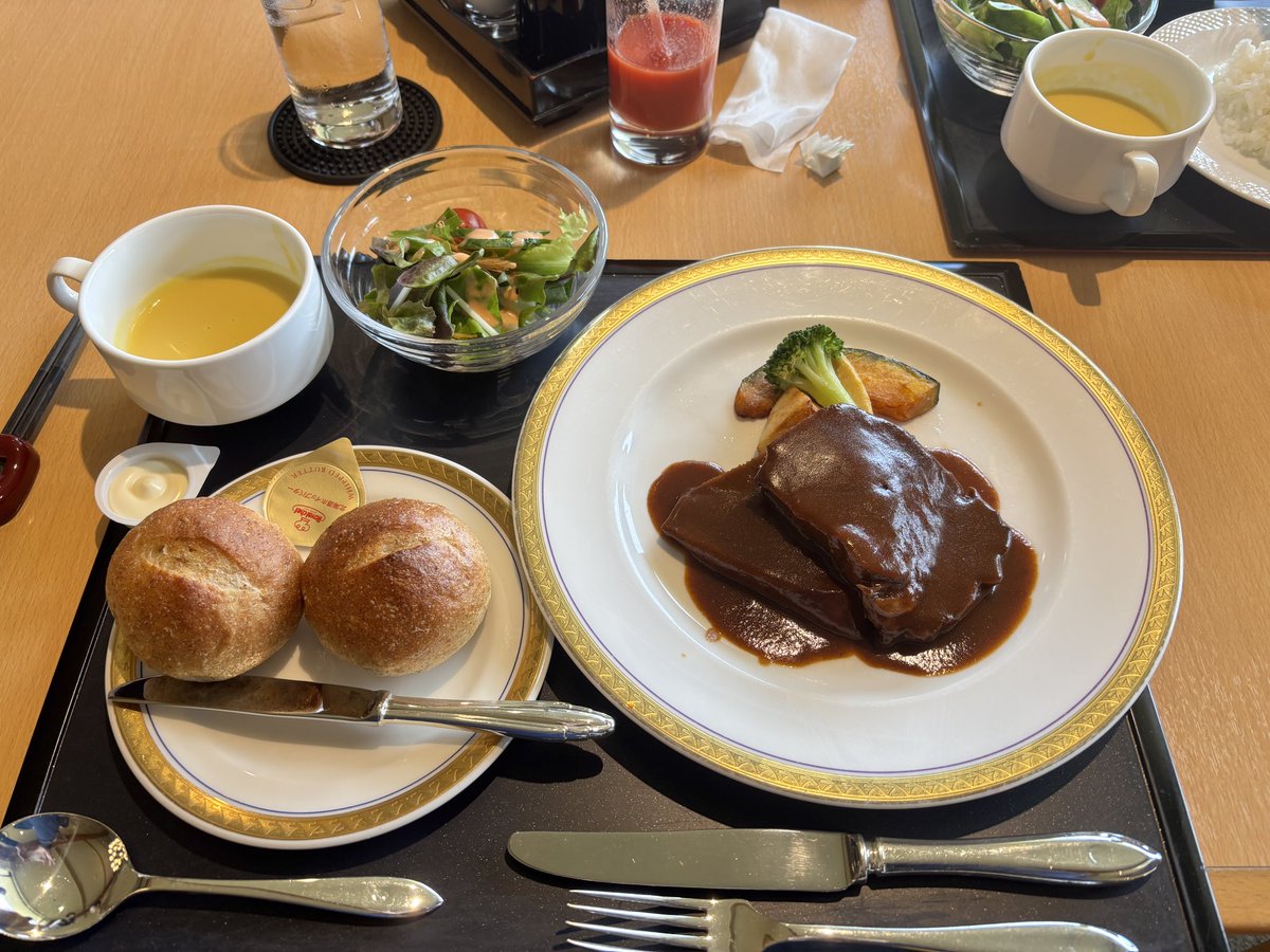 エリー tweet media