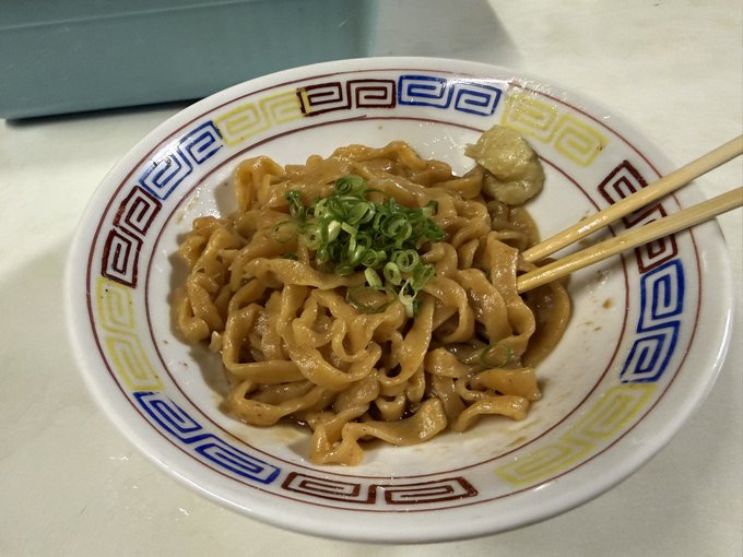 試作1弾油そば完成、所感は裏垢にて
確かにスープ作らなくていい分、麺の良し悪しが直球で出るぞ…ハゲ、俺はお前の言うボロい商売のスタートラインすら立てないぞ…
使う粉も見直さなきゃなー 