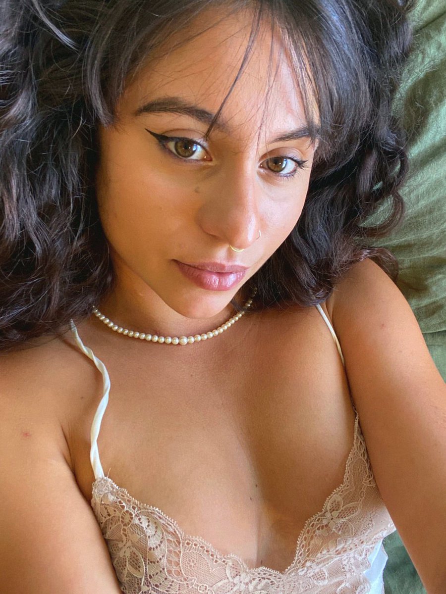 Nadia tweet media