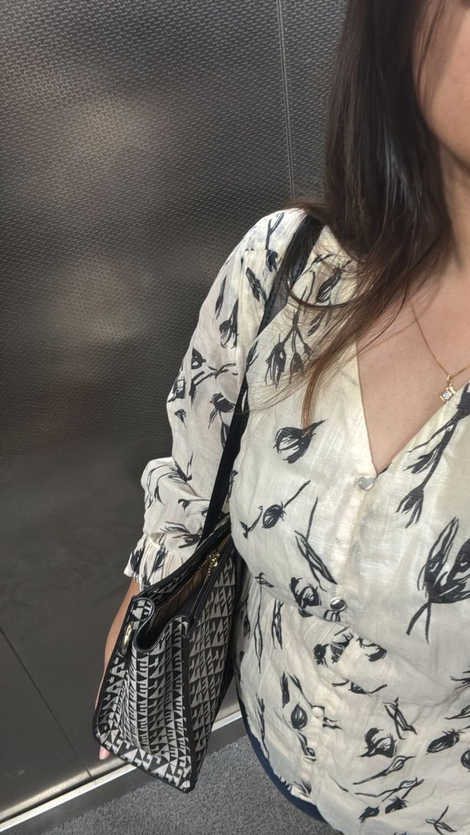 bhumika_decodes's tweet image. Dragging myself to a boring lab in this heat feels like a punishment 🫠🫠🫠

#TechLife #DevLife #CodingLife #ProgrammerLife #EngineeringStudents #CSLife #Developers #BuildInPublic #100DaysOfCode #WebDev #SoftwareEngineer #CodeNewbie #DevCommunity