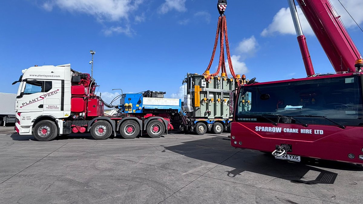 sparrowcranes's tweet image. ☕️ Keeping those tea cups boiling!

Our Liebherr LTM 1300-6.3 doing a full transformer move from reload at Hallen, Bristol, through to final installation on site in Abergavenny.

sparrowcrane.co.uk/2026/04/22/fro…

#crane #cranes #engineering #construction #craneoperators #craneoperator