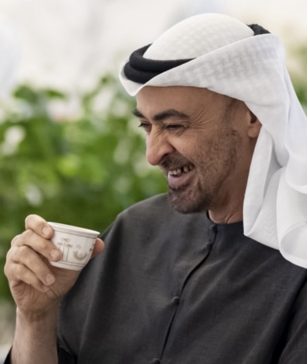 حافظ على عاداتك وتقاليدك وموروثك .. قيم زايد

فنيال زايد في إيد محمد