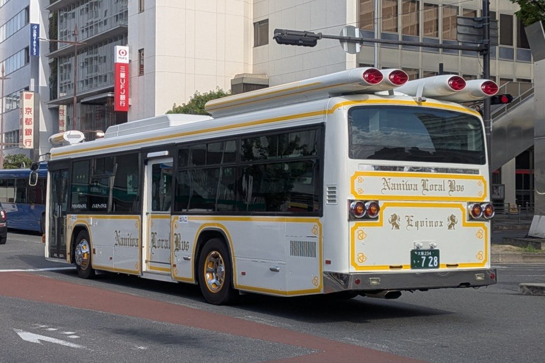 浪花サロンバス 234う728 PDG-KV234N2 元名市交のKV234が倉庫輸送