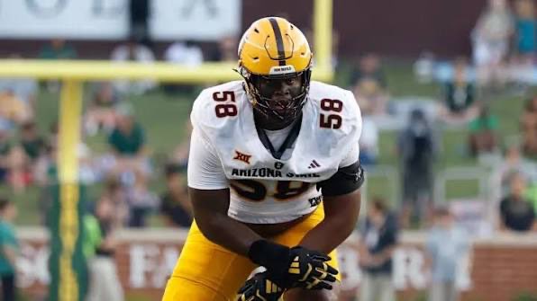 Connor_Eagles's tweet image. In @PSchrags final mock draft ahead of tomorrow’s NFL Draft he has the #Eagles selecting OT, Max Iheanachor out of Arizona State.

#FlyEaglesFly