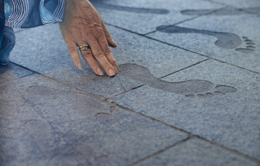 The_Indian_Sun's tweet image. .@EdithCowanUni’s new #Perth city campus features large-scale public #artworks by Lea Taylor &amp;amp; Reko Rennie, embedding #Noongar cultural narratives. The $853m development honours #Boorloo’s history &amp;amp; aims to revitalise the CBD. #TheIndianSun

Read more 🔗 wp.me/p7ADtX-vSJ